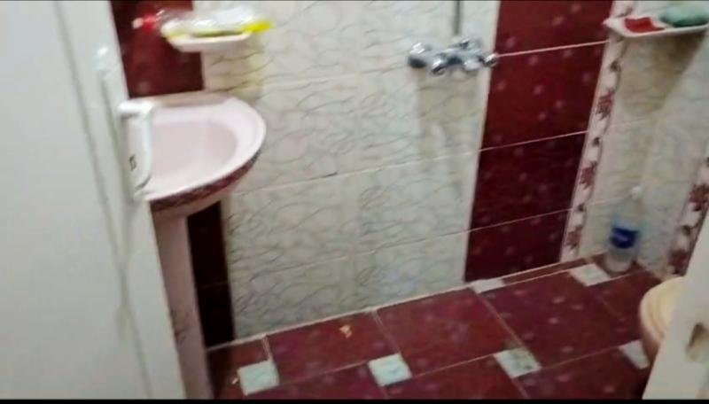 شقه جميله قريبه من الجامعه